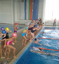 Емоции край сините коридори