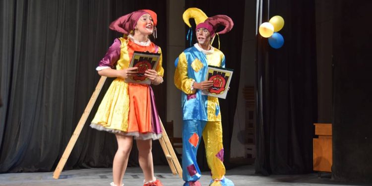 Повече от учители