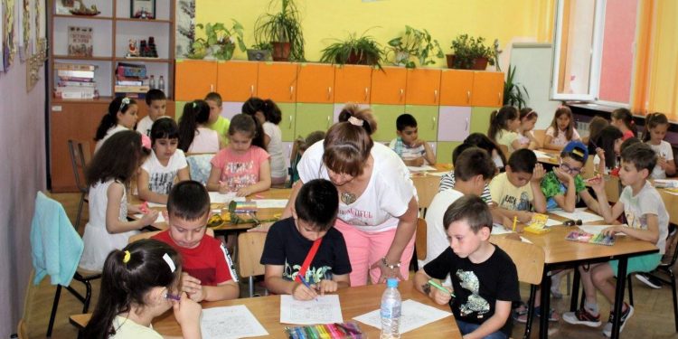 Реверанс към първолаците