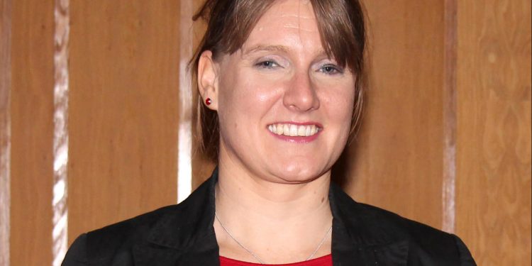 Сюзан Флокен, европейски директор на Европейския синдикален комитет по образование