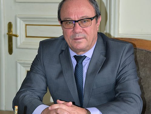 акад. Юлиан Ревалски