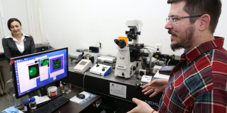 Алма матер с готов e-вариант