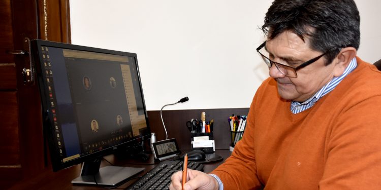 Да дадеш кураж