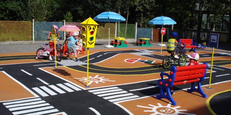 Отварят детските градини и яслите