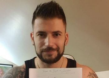 Българи и чужденци преписват химна на Светите братя