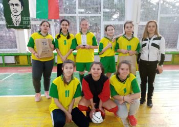 Футболът не е само мъжки спорт