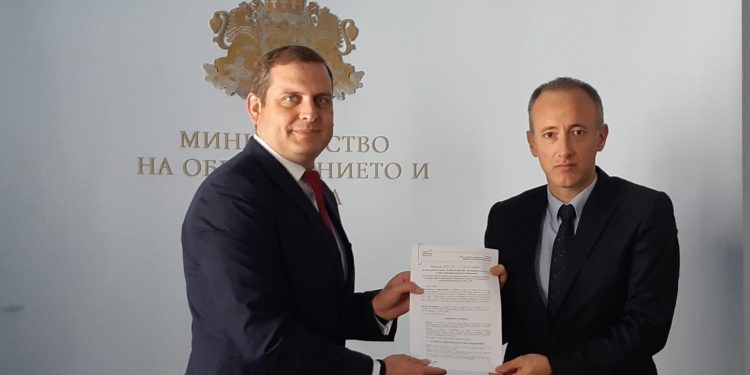 Подкрепа в трудни моменти