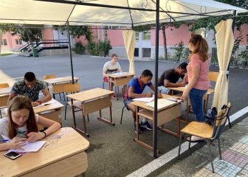 Ако учителят не учи, кой тогава…