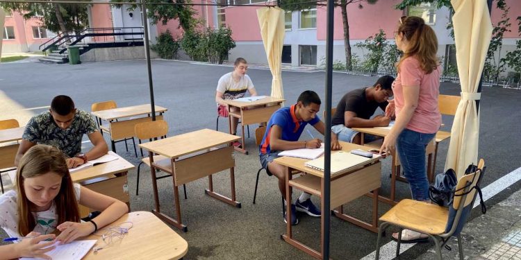 Ако учителят не учи, кой тогава…