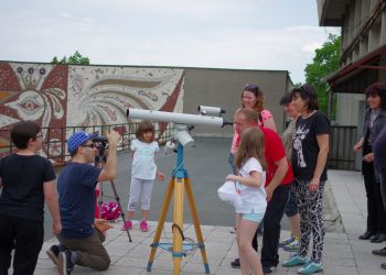 „Габрово“ се рее във Вселената