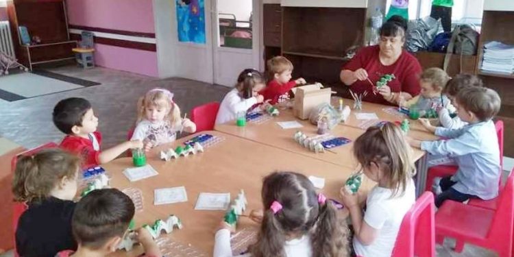 Мястото на детето  е сред връстниците му