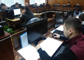 Гимназия, в която успяват заедно