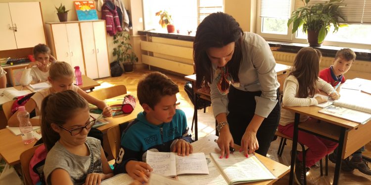 По-малко напуснали училище