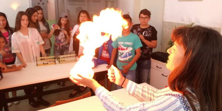 Никой не остава без работа