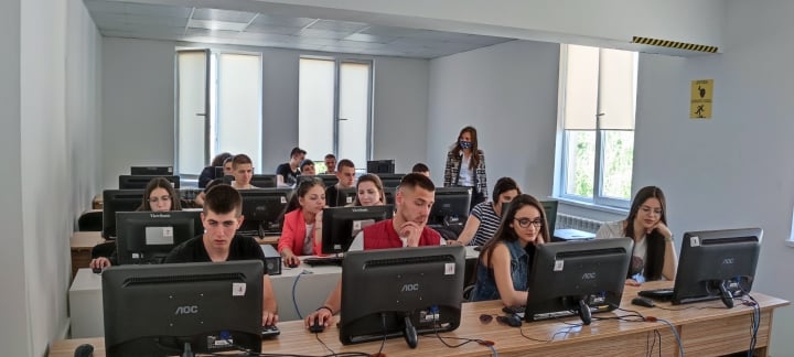 От майсторския клас „Терапия с частици“ до…