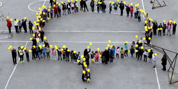 Първолаци програмират  пътя на пандата