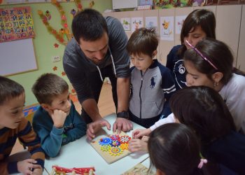 „Леонардо да Винчи“ започва учебната година с награда