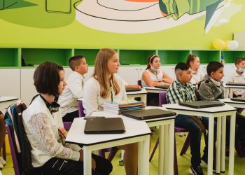 Дигитални откриватели и малки изследователи