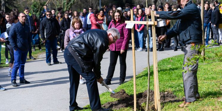 Мотивирани и силни от първия ден