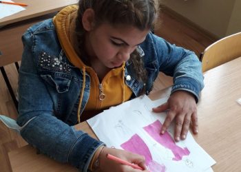 Бъдещите текстилни кадри се обучават дуално