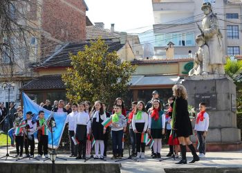 Университетско лоби още от чина