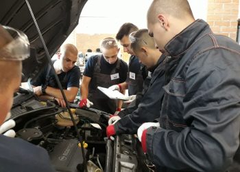 Училището със 100% дуално обучение