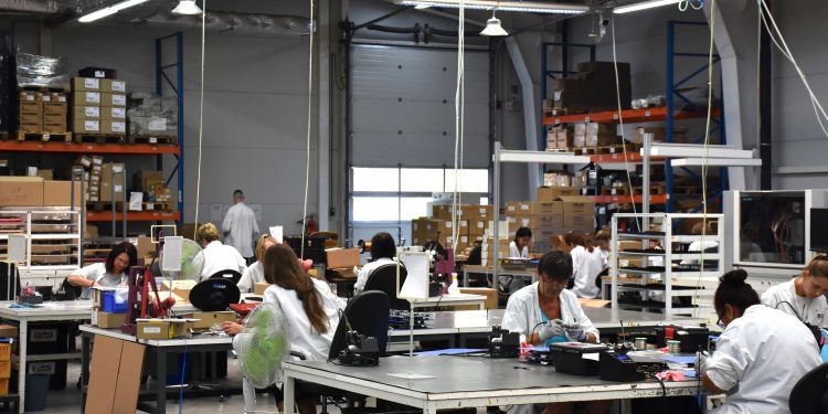 Единайсетокласници от ПГ „Проф. д-р Асен Златаров“ – Видин,  ще трупат знания и умения в реална работна среда