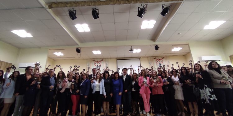 Ключ на знанието получават млади учители от София