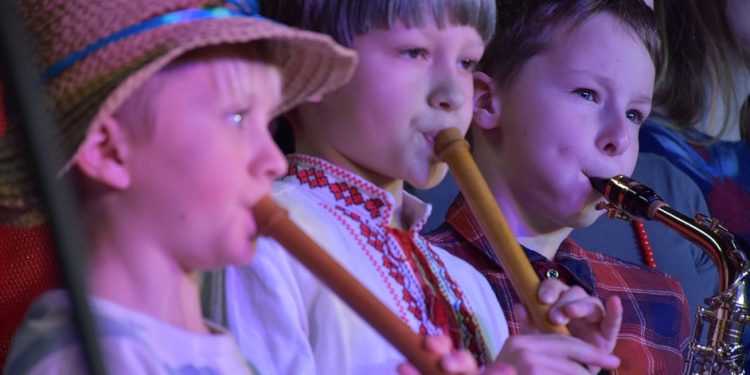 Украинчета и българчета заедно на сцената във Варна