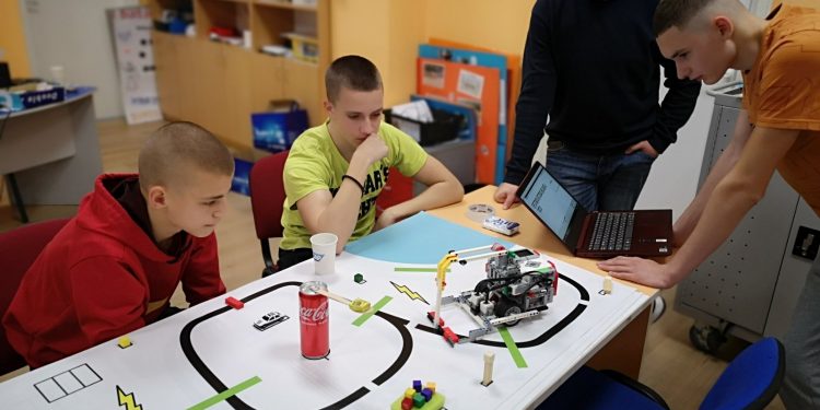 Успех за видинските златаровци