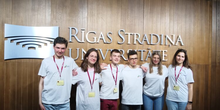 Отборни медали от Европейското състезание по експериментални науки