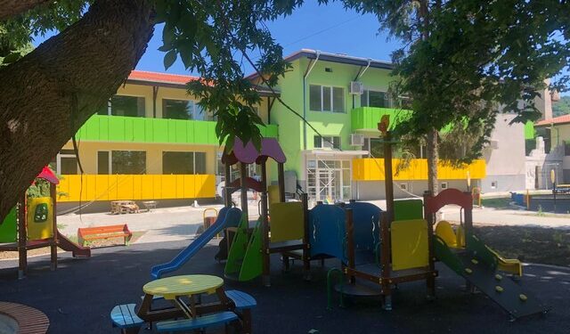 Допълнителна подкрепа за над 100 000 ученици