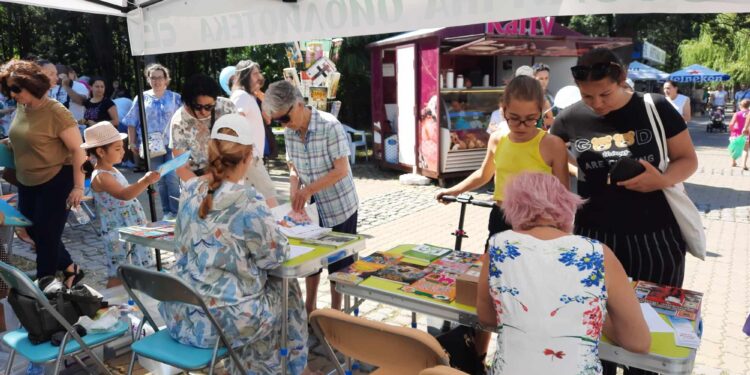 „Зелени библиотеки“ в парковете на София