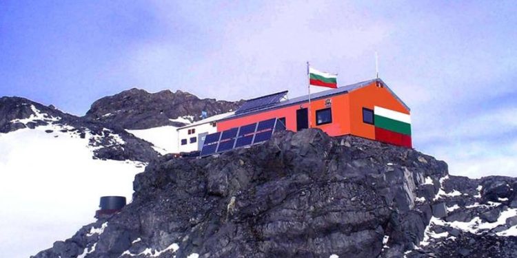 Антарктиците отплават  в началото на ноември