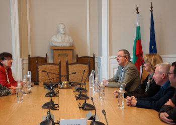 Изграждат център за върхови постижения в биомедицината