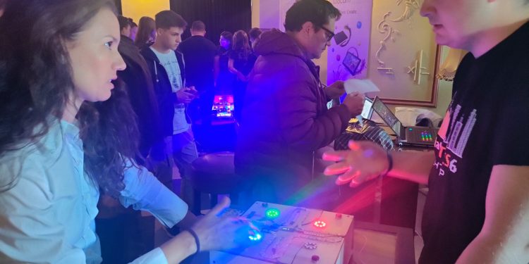 Да дигитализираш „Не се сърди човече“