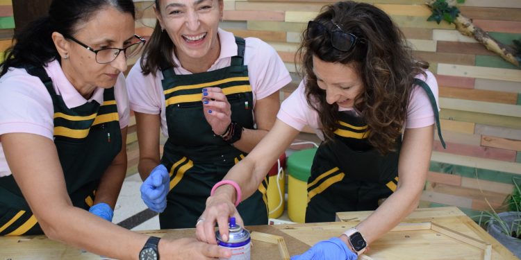 Снимка на броя