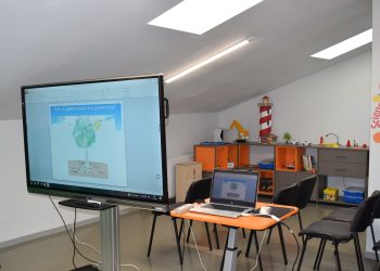 Над 17 000 педагози на обучение за „Дигитална раница“