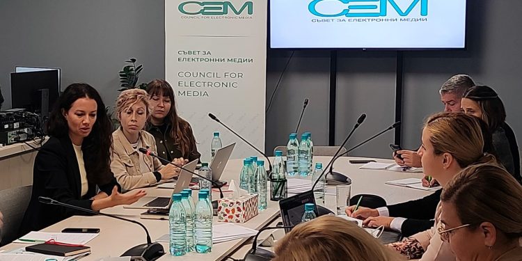 Уроци по медийна грамотност влизат в „Дигитална раница“