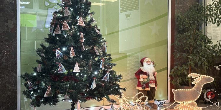 Зарадвай дете в нужда