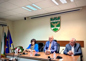 МОН свиква национална среща  за директорските конкурси