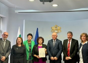 Учителските заплати се увеличават с 8,4%