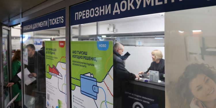 Падат цените на картите за ученици и студенти в София