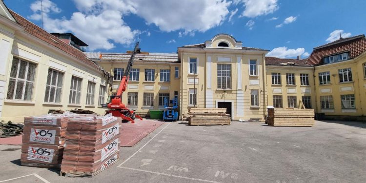 Започва изграждането на 33 нови училищни сгради и детски градини