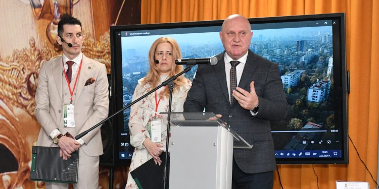 Над 1500 училища с направление по природни науки в новите STEM центрове