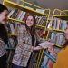 От студентската скамейка направо в училище
