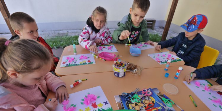 Педагозите искат промени в приобщаващото образование