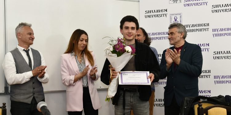 Калоян Иванов спечели конкурса „Боян Пенев“