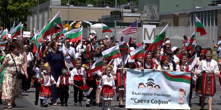 Български неделни училища поведоха Парад на България в Чикаго по случай 24 май