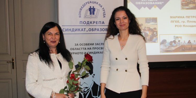 Заместник-министър Митева поздрави учители, удостоени с наградата „Стоян Михайловски“